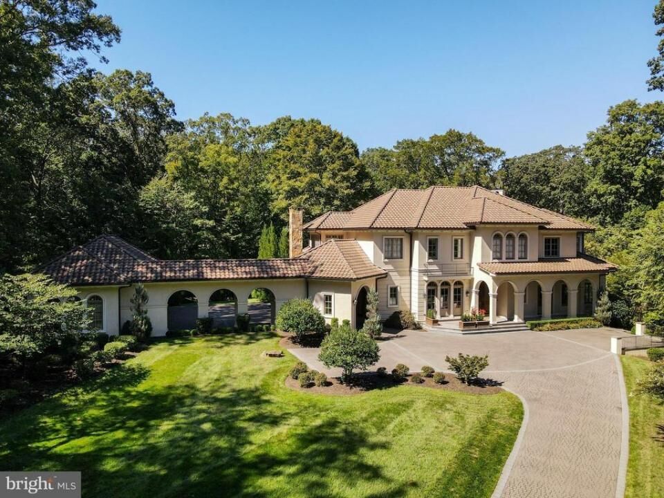 #21. 906 Turkey Run Rd, McLean